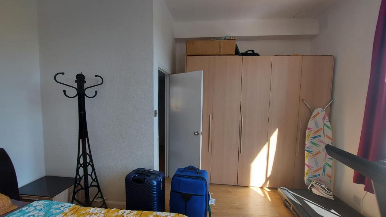Extra Large One Bedroom Flat With Parking Londra Esterno foto
