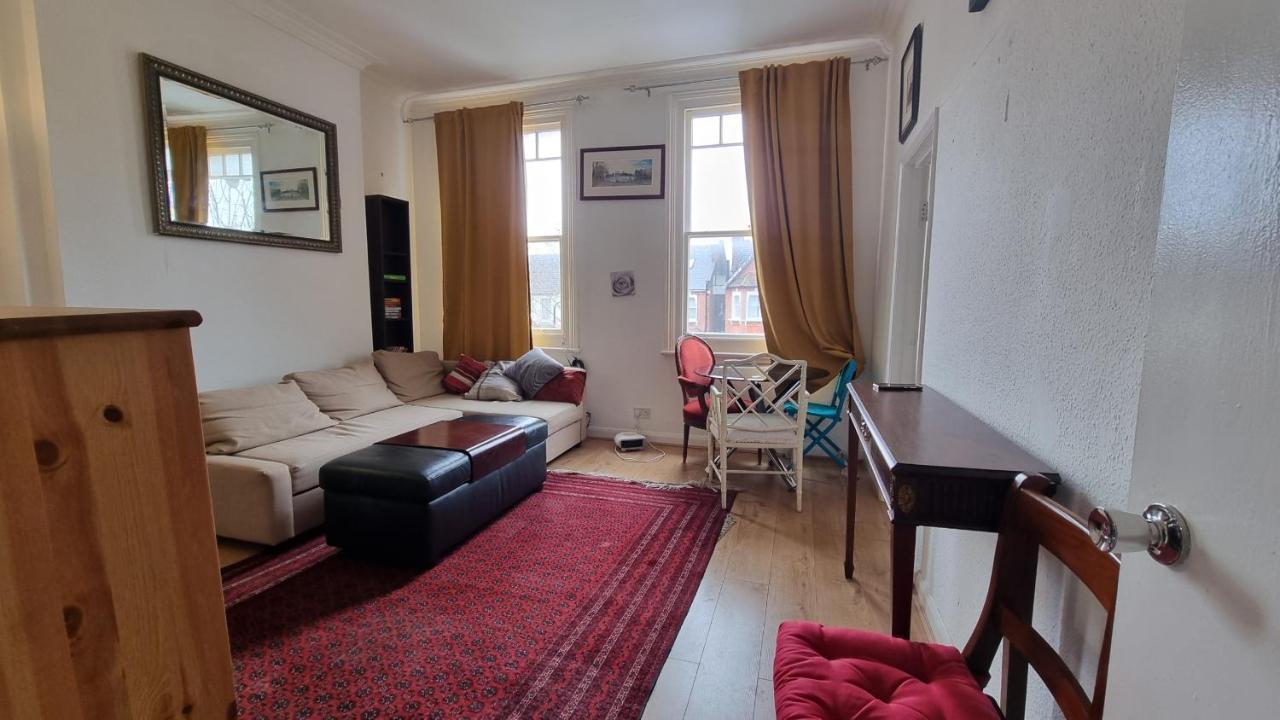 Extra Large One Bedroom Flat With Parking Londra Esterno foto