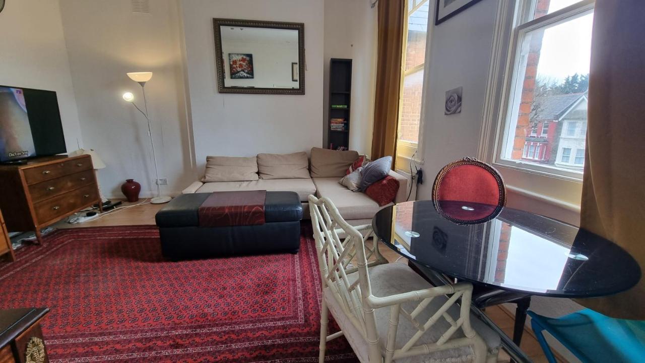 Extra Large One Bedroom Flat With Parking Londra Esterno foto